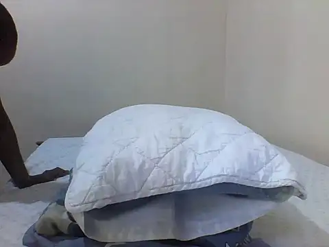 princess-cutie12 online show from 6, 2, 2026