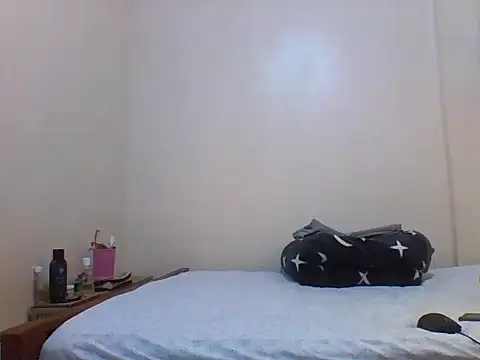 Snapshot of princess-cutie12 chatting on 22, 6, 2026 princess-cutie12 online show from 22, 6, 2026