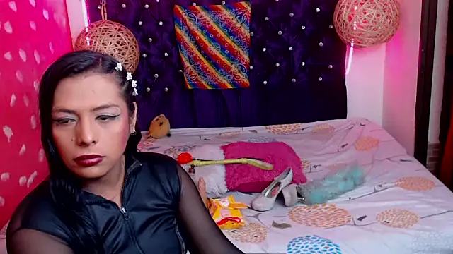 Snapshot of EmilyTsSweet chatting on 12, 2, 2025 EmilyTsSweet online show from 12, 2, 2025