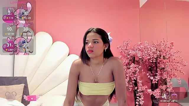 Snapshot of Vicky_Freedom chatting on 8, 1, 2025 Vicky Freedom online show from 8, 1, 2025