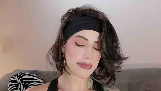 Hannah Borbon online show from 16, 4, 2026