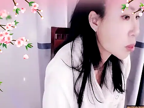 Snapshot of xiaoxuer chatting on 5, 1, 2025 xiaoxuer online show from 5, 1, 2025