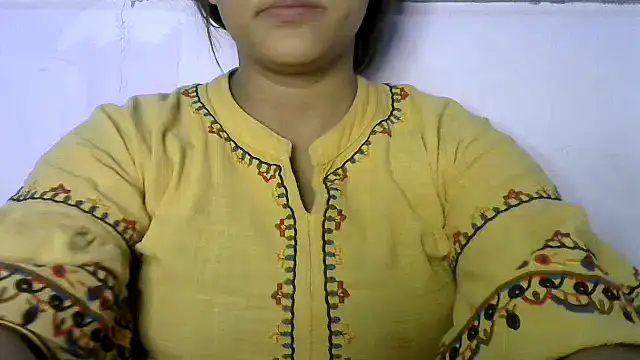 Snapshot of Princess_noorjahan chatting on 9, 11, 2025 Princess noorjahan online show from 9, 11, 2025