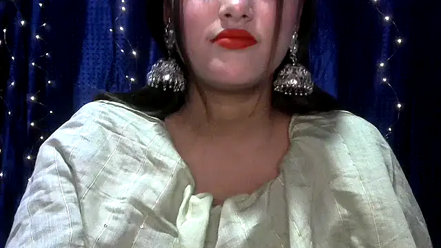 Snapshot of Princess_noorjahan chatting on 15, 4, 2026 Princess noorjahan online show from 15, 4, 2026