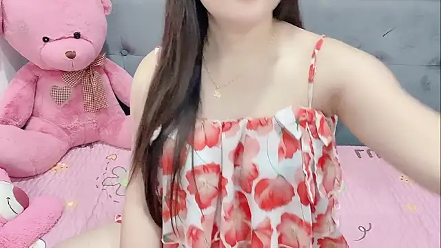 Snapshot of Funikio chatting on 12, 10, 2025 Funikio online show from 12, 10, 2025
