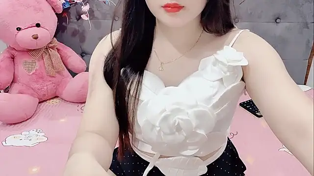 Snapshot of Funikio chatting on 29, 10, 2025 Funikio online show from 29, 10, 2025