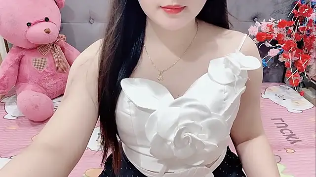 Snapshot of Funikio chatting on 4, 11, 2025 Funikio online show from 4, 11, 2025