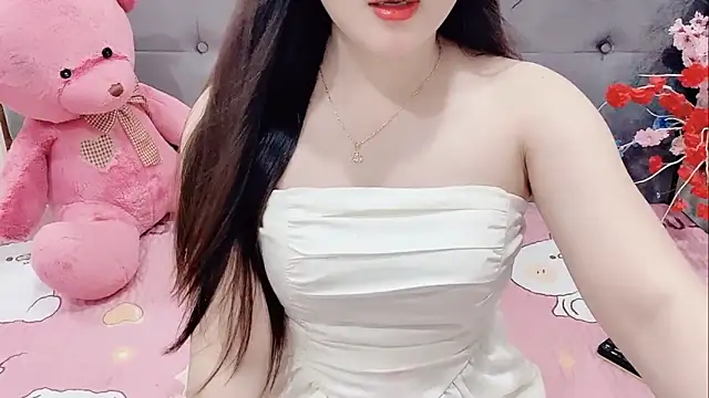 Snapshot of Funikio chatting on 8, 11, 2025 Funikio online show from 8, 11, 2025