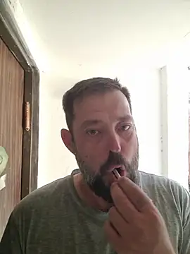 Snapshot of zefside42 chatting on 22, 11, 2025 zefside42 online show from 22, 11, 2025