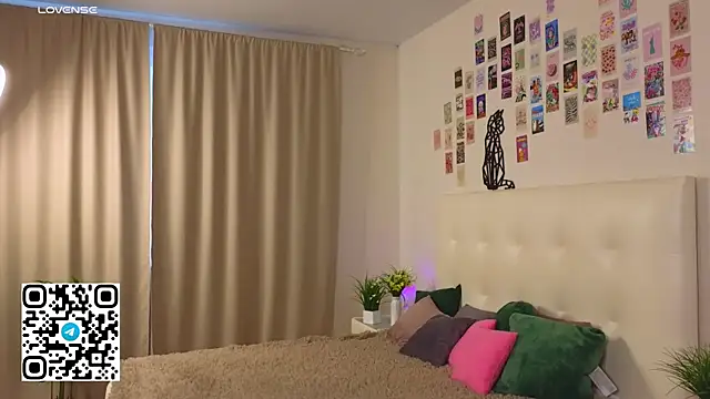 oliviabr0wn0 online show from 5, 10, 2025