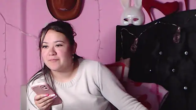 NikkiRous  online show from 18, 1, 2025