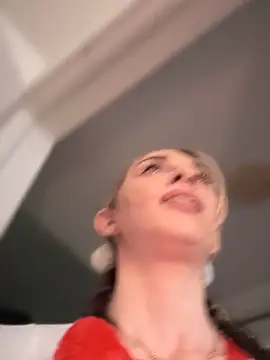 BrattyBae xo online show from 31, 10, 2025