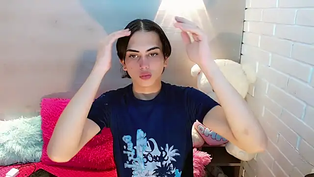 Daniela Pink  online show from 16, 10, 2025