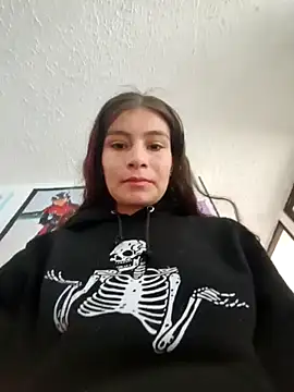 Sasha smith23 online show from 3, 3, 2025