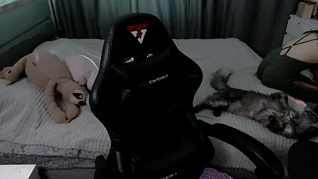 KiraYammy online show from 25, 4, 2026