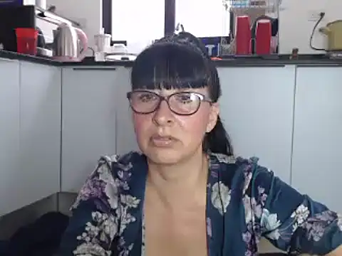 Snapshot of HellenLatin chatting on 13, 5, 2026 HellenLatin online show from 13, 5, 2026