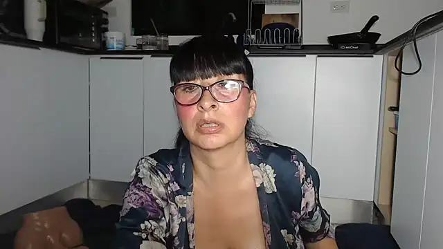 Snapshot of HellenLatin chatting on 19, 5, 2026 HellenLatin online show from 19, 5, 2026