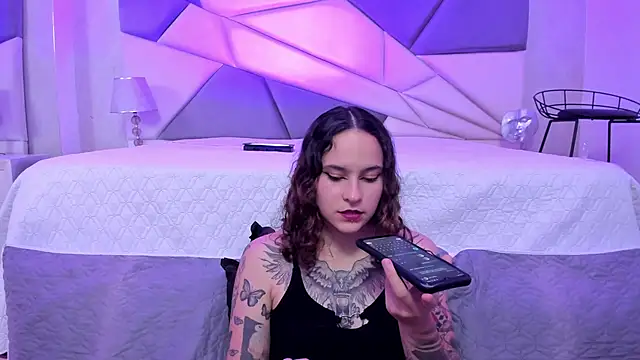Snapshot of AnnyThompson_ chatting on 25, 1, 2025 AnnyThompson online show from 25, 1, 2025