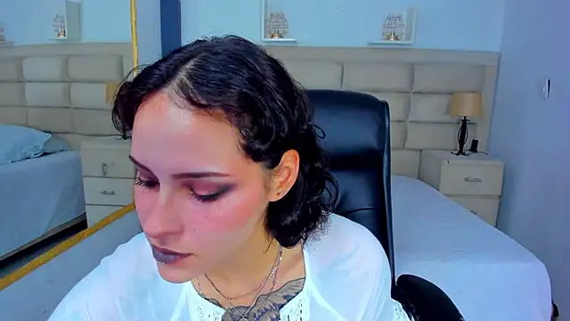 Snapshot of AnnyThompson_ chatting on 26, 9, 2025 AnnyThompson online show from 26, 9, 2025