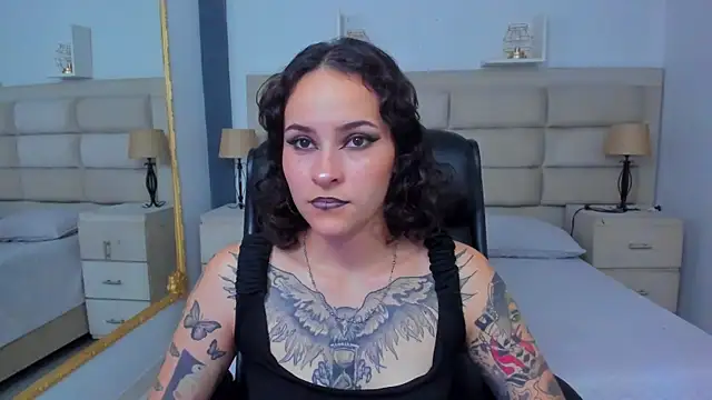 Snapshot of AnnyThompson_ chatting on 13, 10, 2025 AnnyThompson online show from 13, 10, 2025