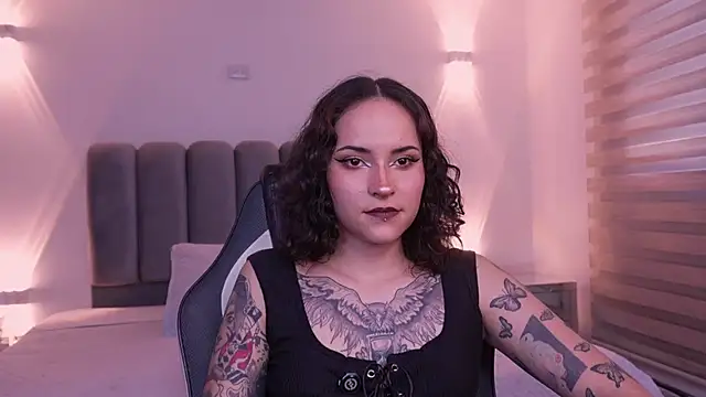 AnnyThompson  online show from 22, 12, 2025