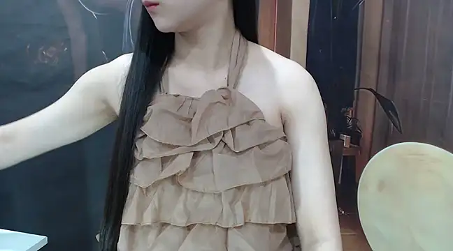 KaleAnisa online show from 5, 3, 2025