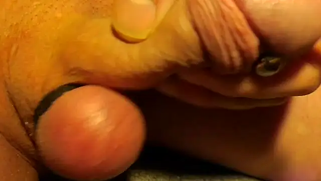 Snapshot of TheHardone_29 chatting on 18, 12, 2025 TheHardone 29 online show from 18, 12, 2025