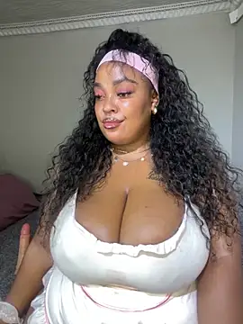 Snapshot of Katamia25 chatting on 28, 12, 2024 Katamia25 online show from 28, 12, 2024
