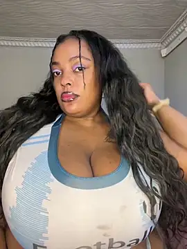 Snapshot of Katamia25 chatting on 16, 2, 2025 Katamia25 online show from 16, 2, 2025