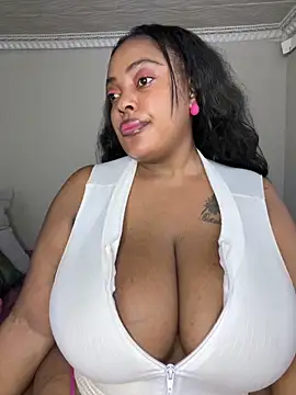 Snapshot of Katamia25 chatting on 23, 2, 2025 Katamia25 online show from 23, 2, 2025
