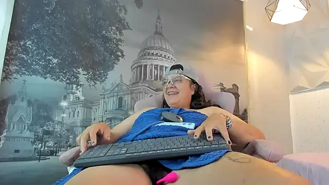 Snapshot of snowflake_xxx chatting on 8, 10, 2025 snowflake xxx online show from 8, 10, 2025