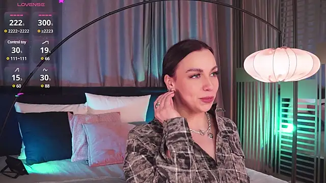 LunaNight online show from 26, 1, 2025