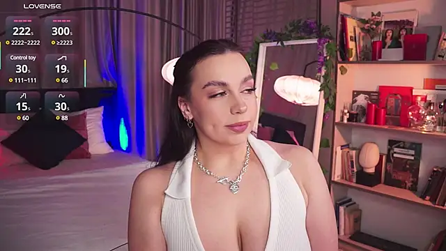 LunaNight online show from 9, 2, 2025