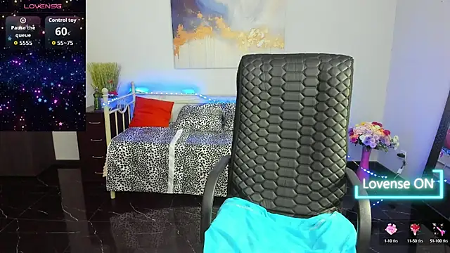 Julia Dean online show from 9, 9, 2025