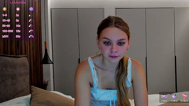 Molly sweetie online show from 29, 9, 2025