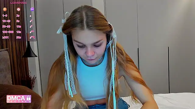 Molly sweetie online show from 12, 11, 2025