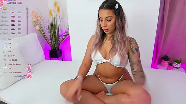 Brianna Wilson online show from 4, 12, 2024