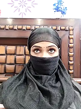 Snapshot of Yours-Bebo chatting on 22, 1, 2025 Yours-Bebo online show from 22, 1, 2025