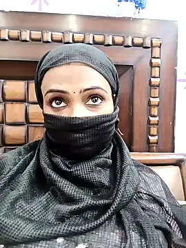 Snapshot of Yours-Bebo chatting on 22, 1, 2025 Yours-Bebo online show from 22, 1, 2025