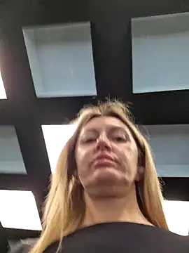 Miss    Mia  online show from 16, 11, 2025