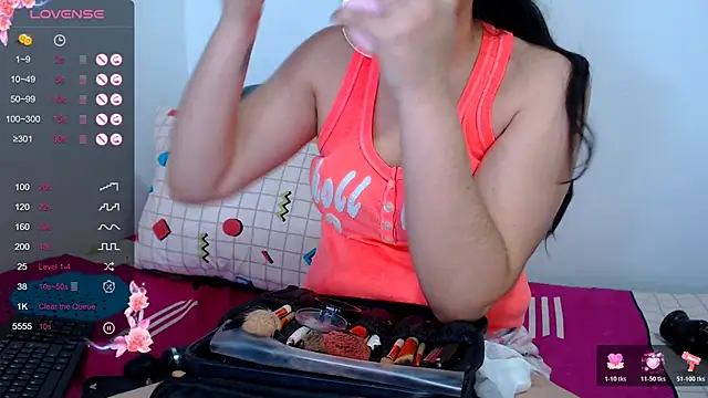 sofi-rojas1 online show from 17, 1, 2026