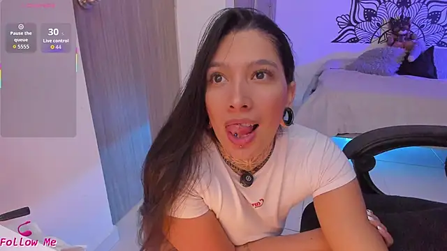 LouaneBourVip online show from 26, 7, 2026
