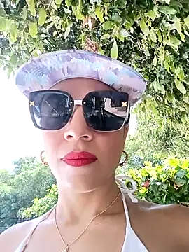  joanne and oliver  online show from 12, 11, 2025