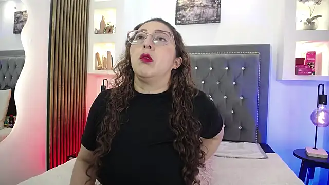 Snapshot of AnnadirtyXo chatting on 5, 6, 2026 AnnadirtyXo online show from 5, 6, 2026