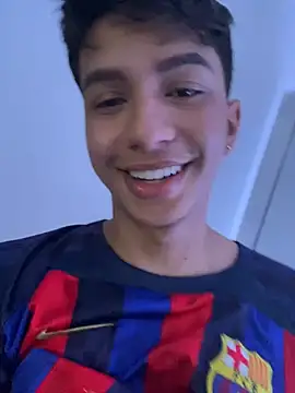 Leonarrrd 01 online show from 17, 1, 2025