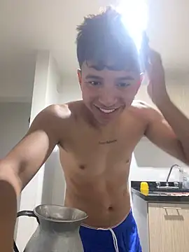 Leonarrrd 01 online show from 16, 3, 2025