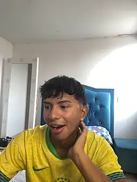 Leonarrrd 01 online show from 27, 9, 2025