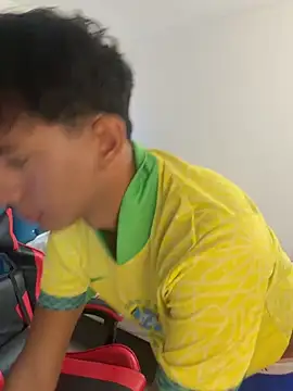 Snapshot of Leonarrrd_01 chatting on 27, 2, 2026 Leonarrrd 01 online show from 27, 2, 2026