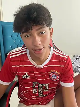 Leonarrrd 01 online show from 12, 3, 2026