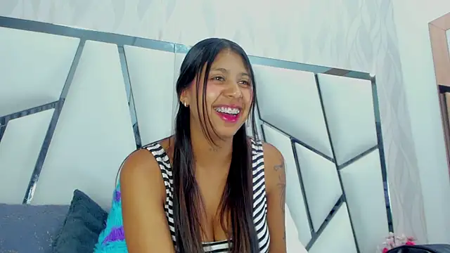  aurora18  online show from 23, 3, 2025